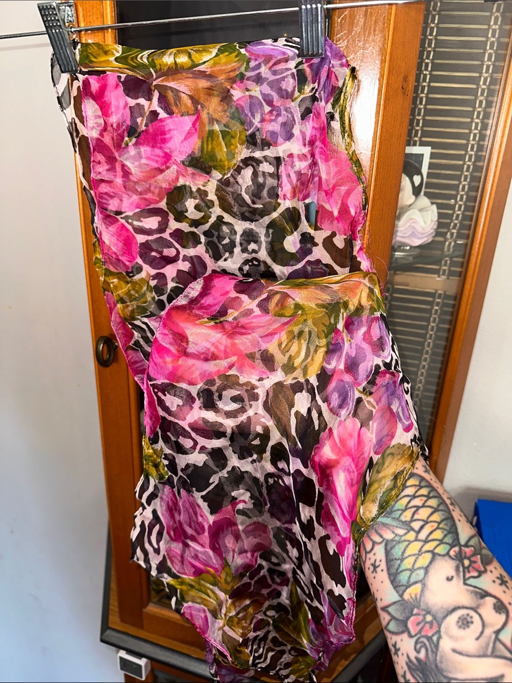 Lightweight Pink Floral & Leopard Print Scarf
